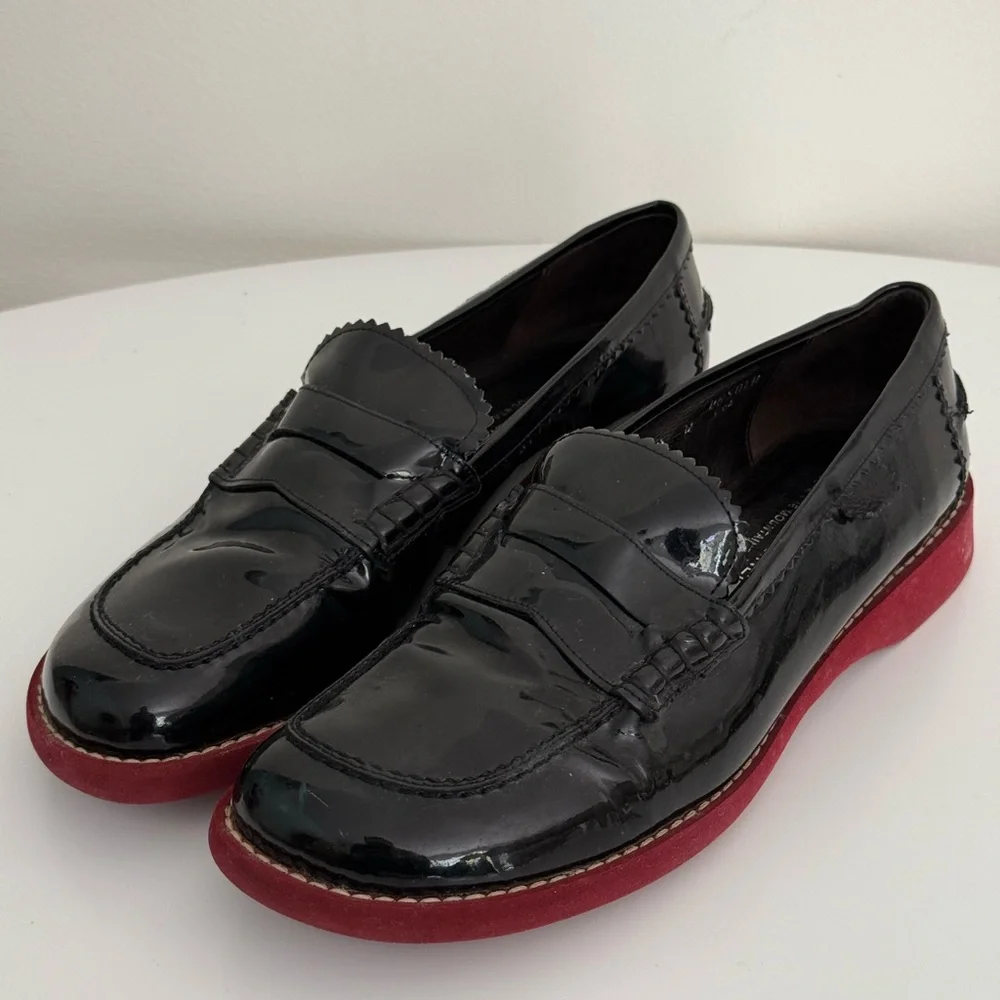 Donald Pliner Sport Shoes Womens  Size 9 Loafers Black Shiny Ursola Slip On - Picture 2 of 9